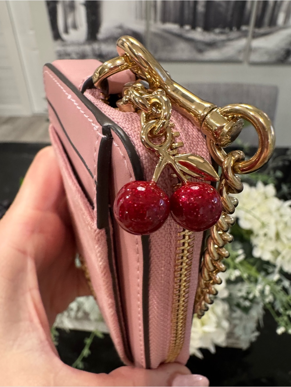 🌸NWT COACH Pink Denim Signature Card Case with Cherry 🍒 Charm - Picture 4 of 5